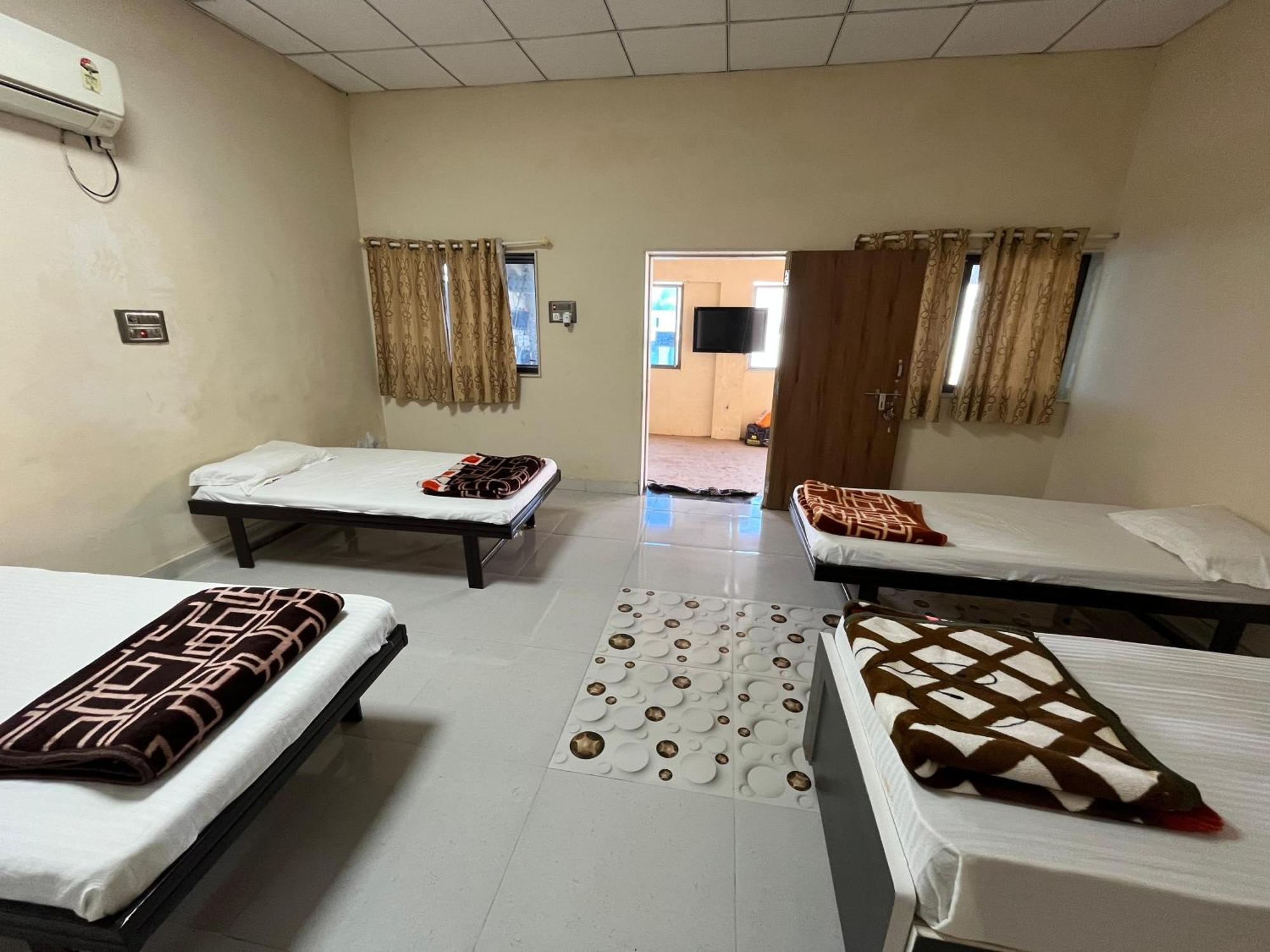 Gauri Holiday home Dwarka (Gujarat)